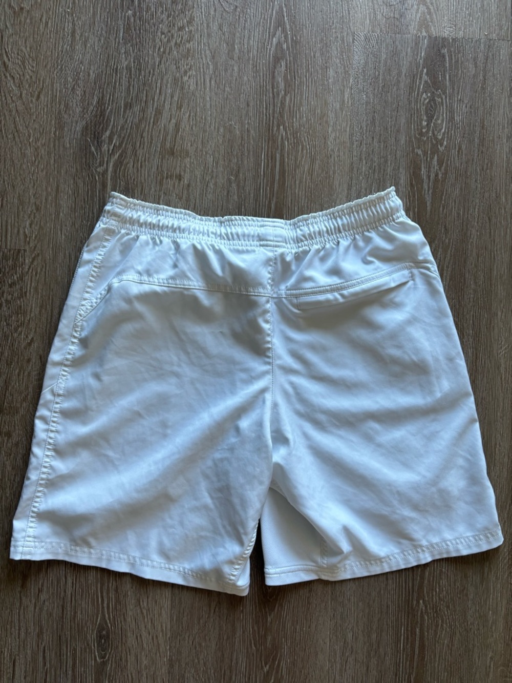 Nike White Shorts - Men’s medium - Picture 4 of 5